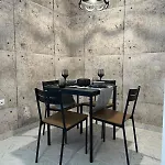 Daire Blue Summer I Varna